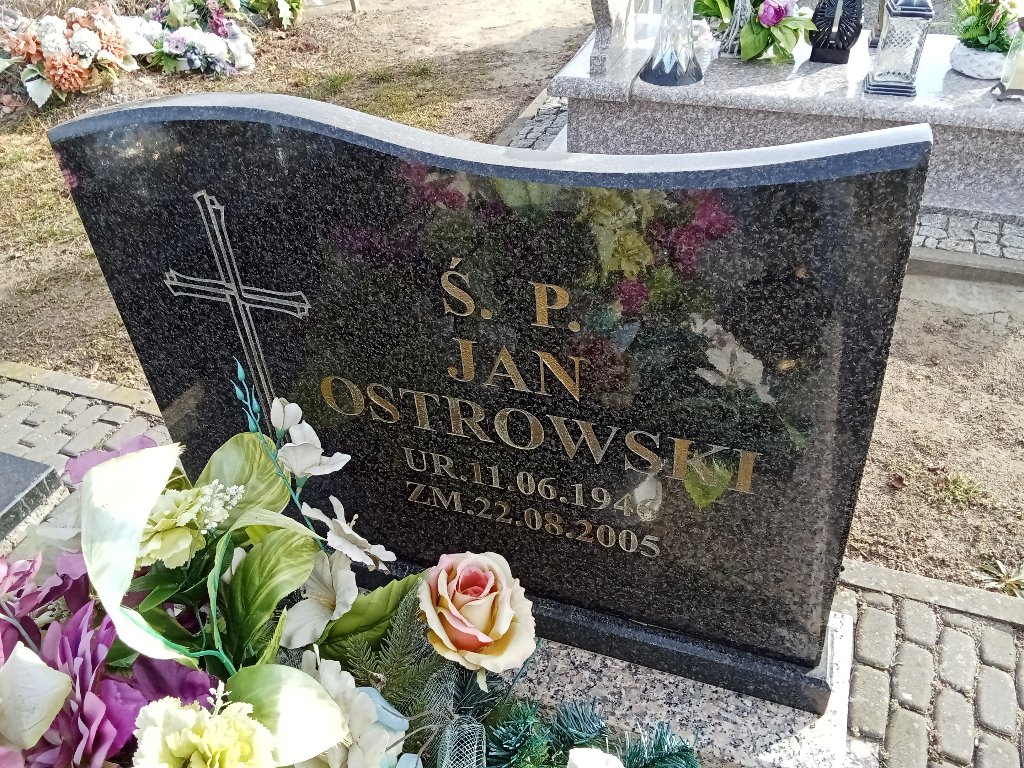 Grób Jan Ostrowski